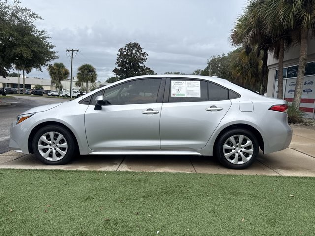 Used 2023 Toyota Corolla LE FWD image 8