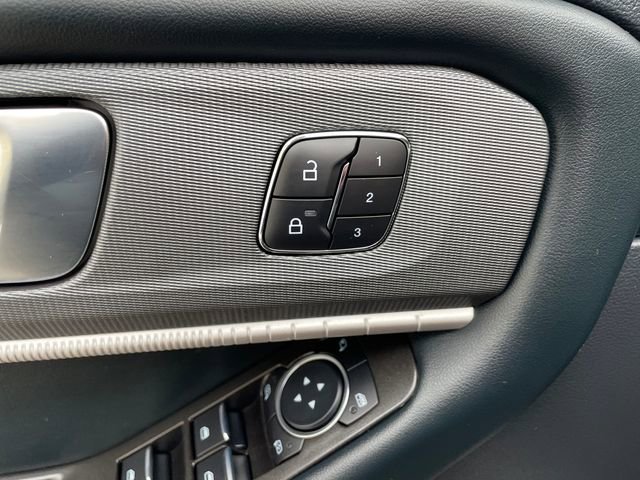 Certified 2025 Ford Explorer ST-Line w/ ST-Line Street Pack image 28