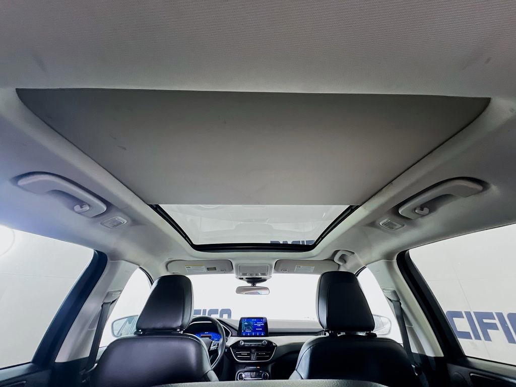 Certified 2022 Ford Escape SEL w/ Technology Package image 39