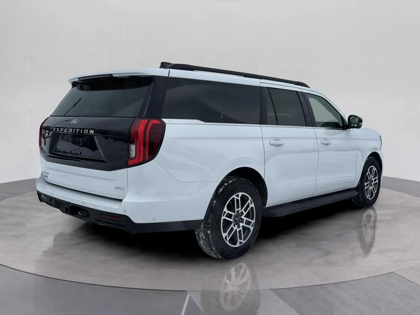 Certified 2025 Ford Expedition Max Active image 6