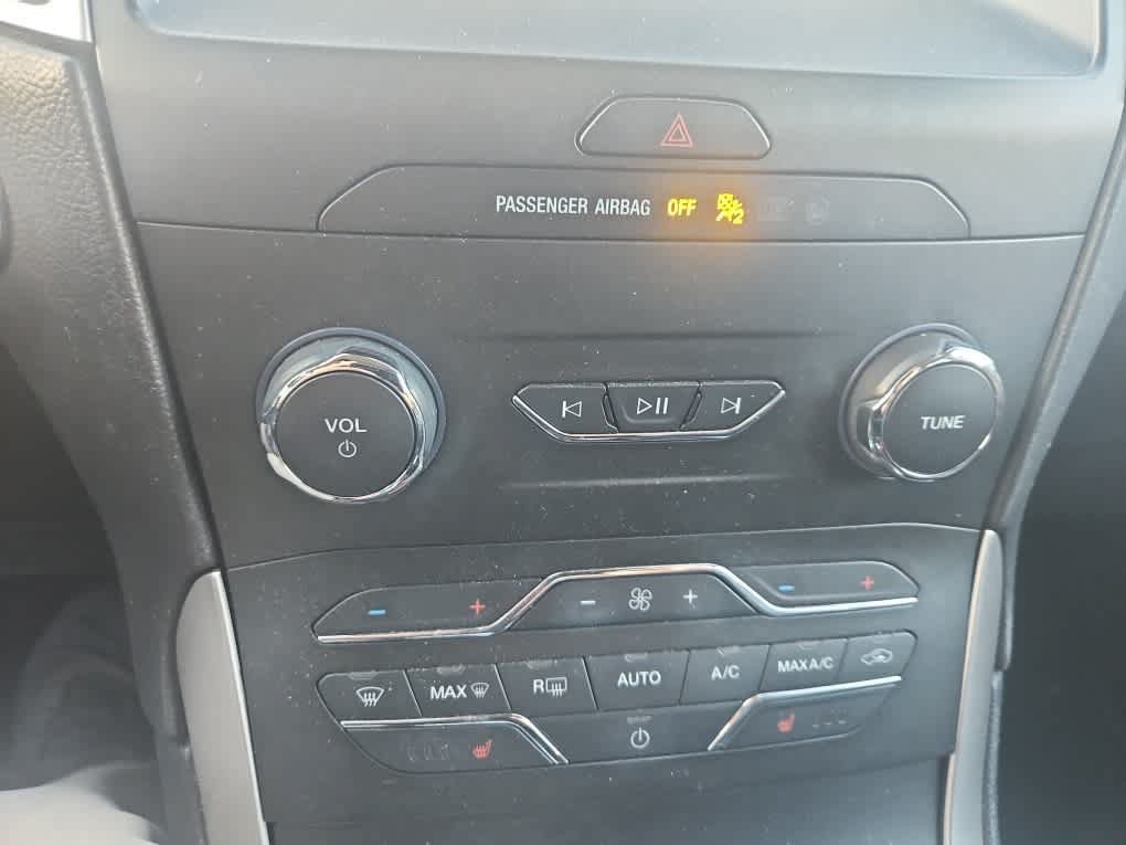 Certified 2019 Ford Edge SEL w/ Equipment Group 201A FWD image 17