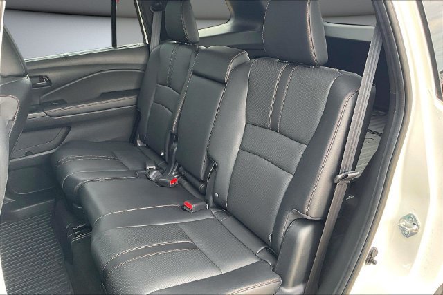 Used 2022 Honda Passport TrailSport image 22