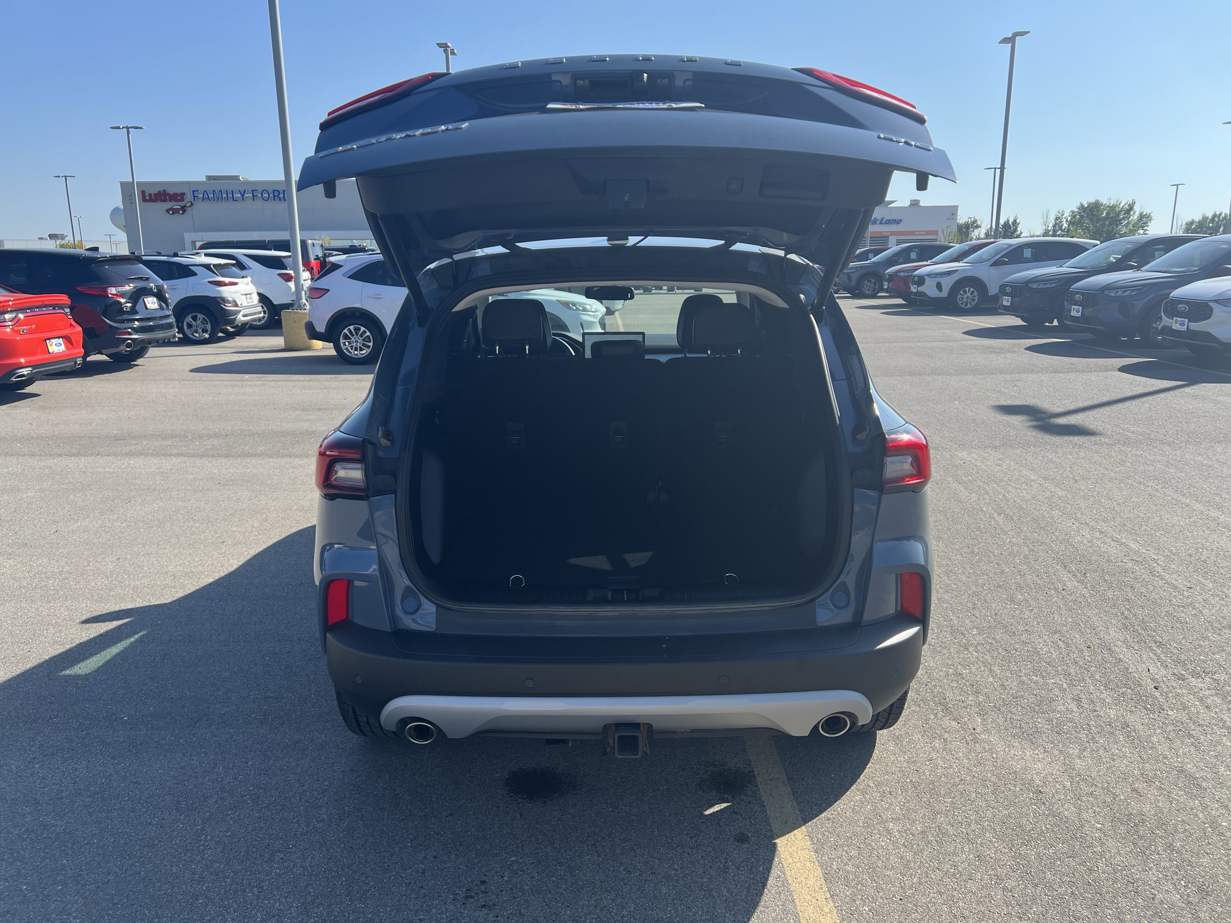 Certified 2023 Ford Escape Platinum w/ Class II Trailer Tow Package image 22