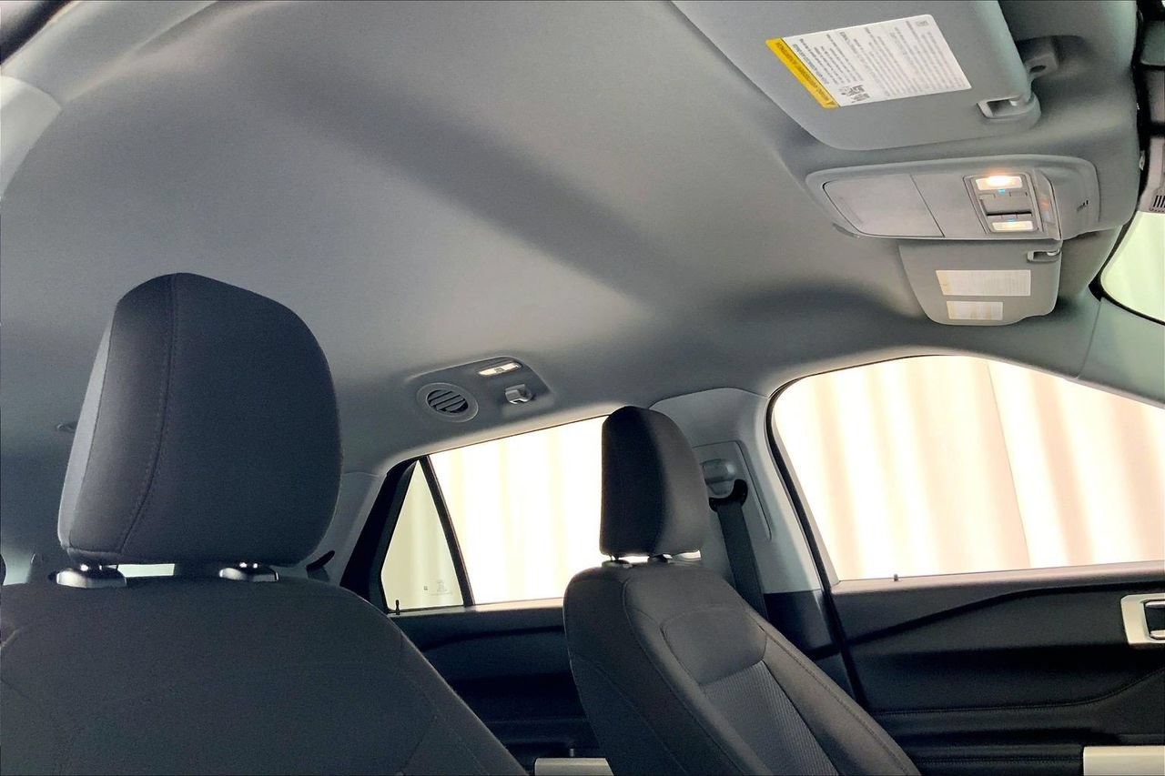Certified 2023 Ford Explorer XLT RWD image 27