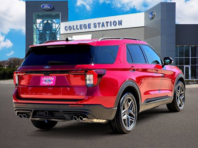 Certified 2025 Ford Explorer ST AWD/4WD image 3