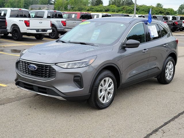 Certified 2024 Ford Escape Active AWD/4WD image 2