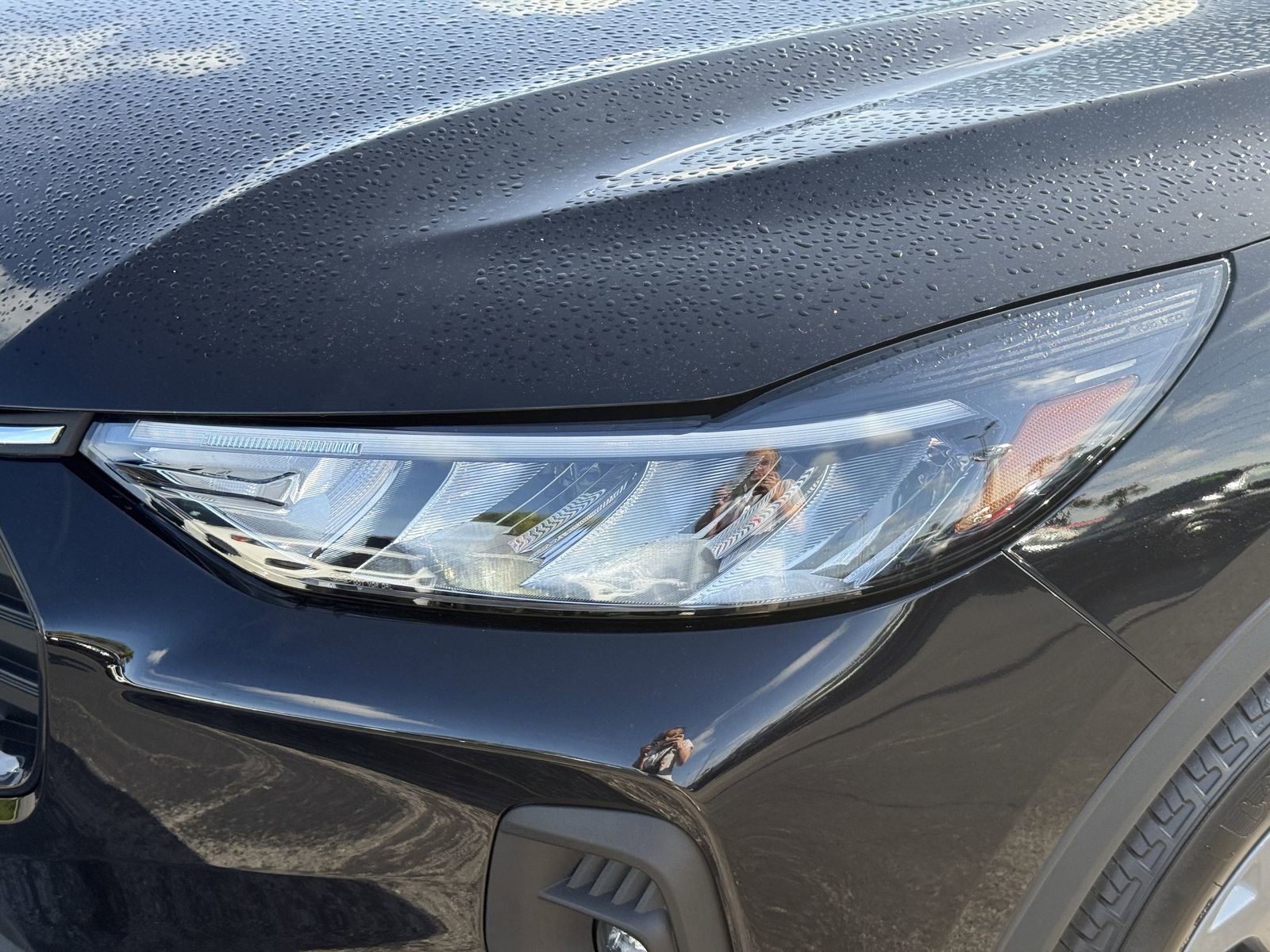 Certified 2025 Ford Escape ST-Line Elite image 6