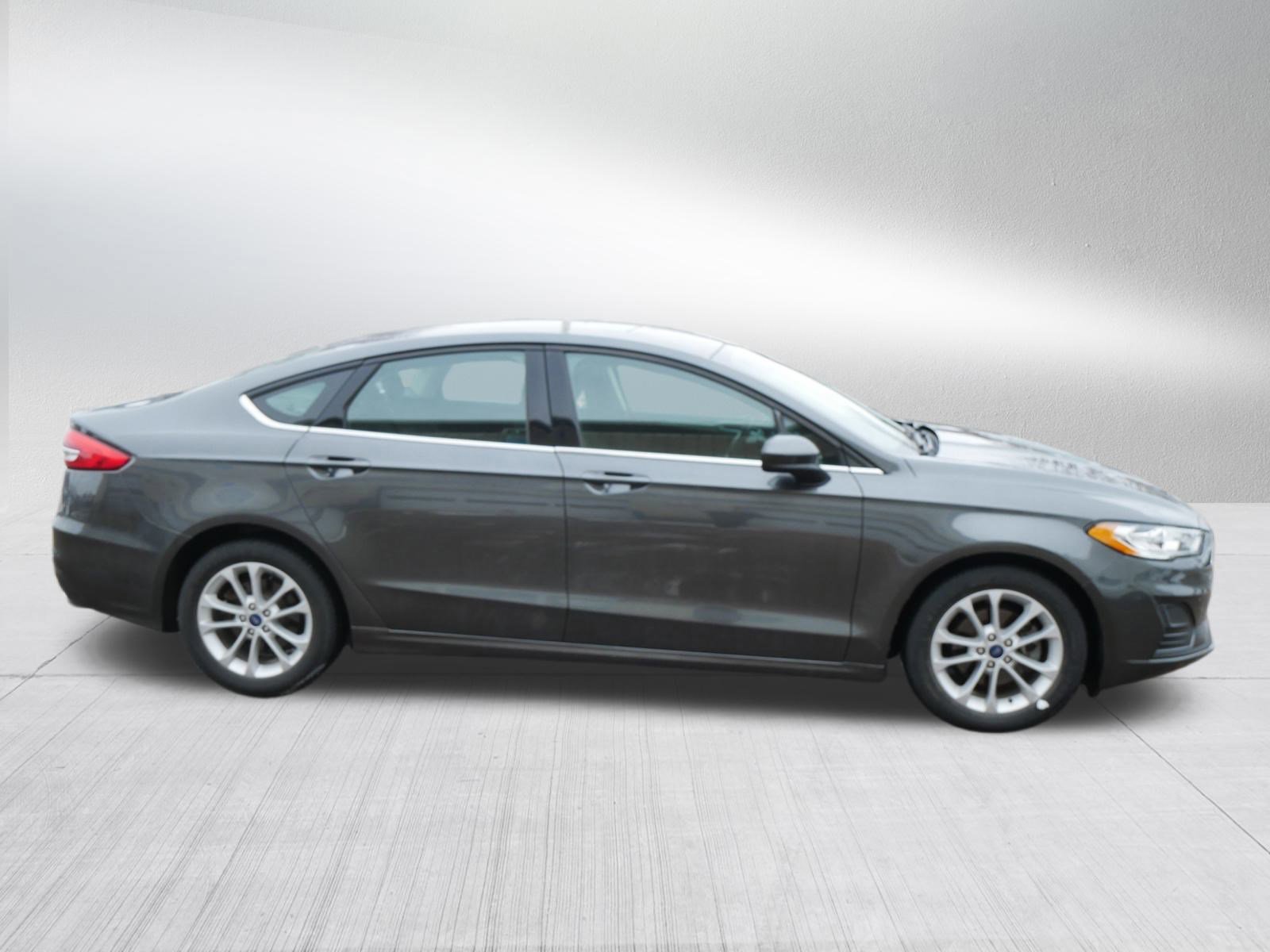 Certified 2020 Ford Fusion SE image 6