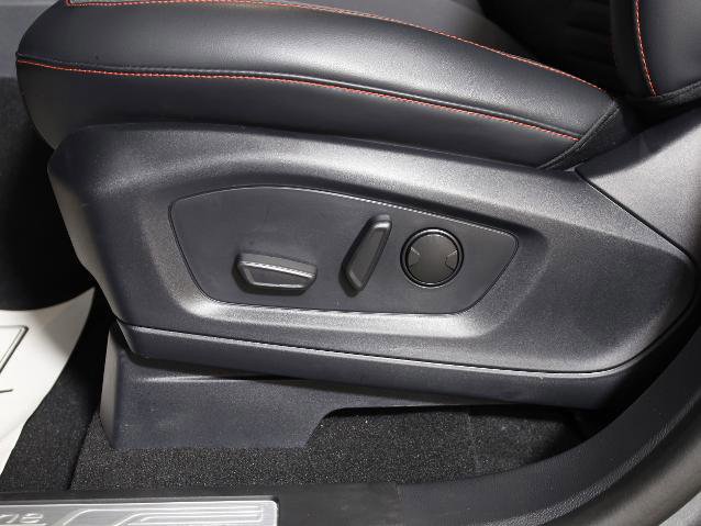 Certified 2025 Ford Explorer ST-Line image 21