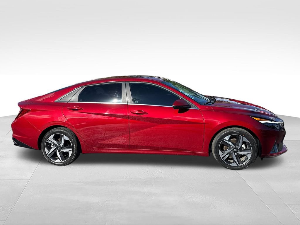 Used 2023 Hyundai Elantra Limited FWD image 10