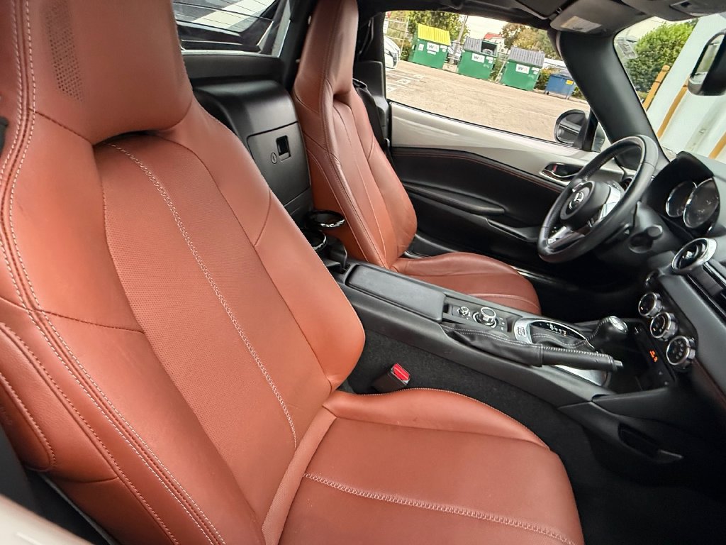 Used 2023 MAZDA MX-5 Miata Grand Touring RWD image 17