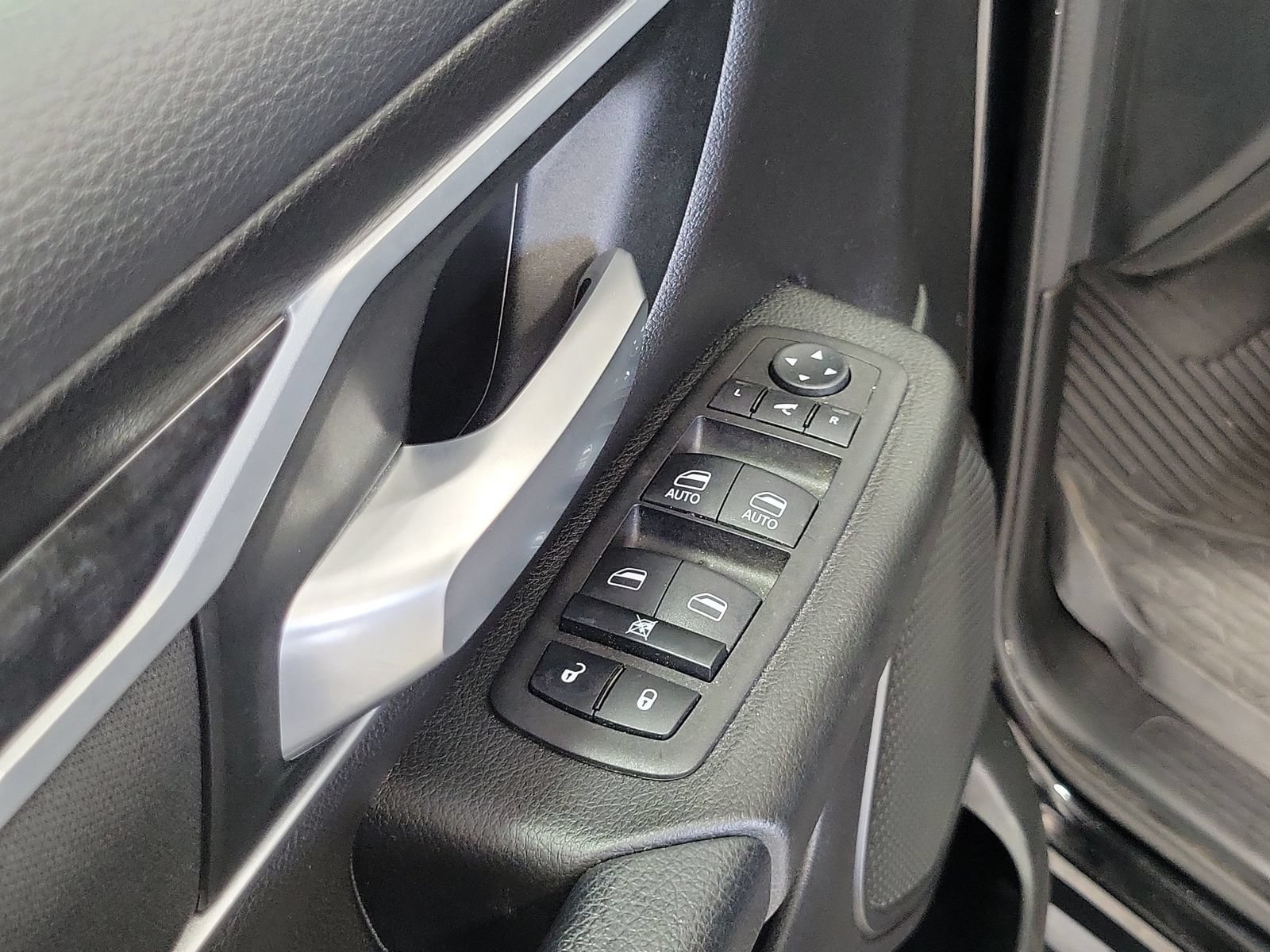 Used 2023 RAM 1500 Big Horn AWD/4WD image 7