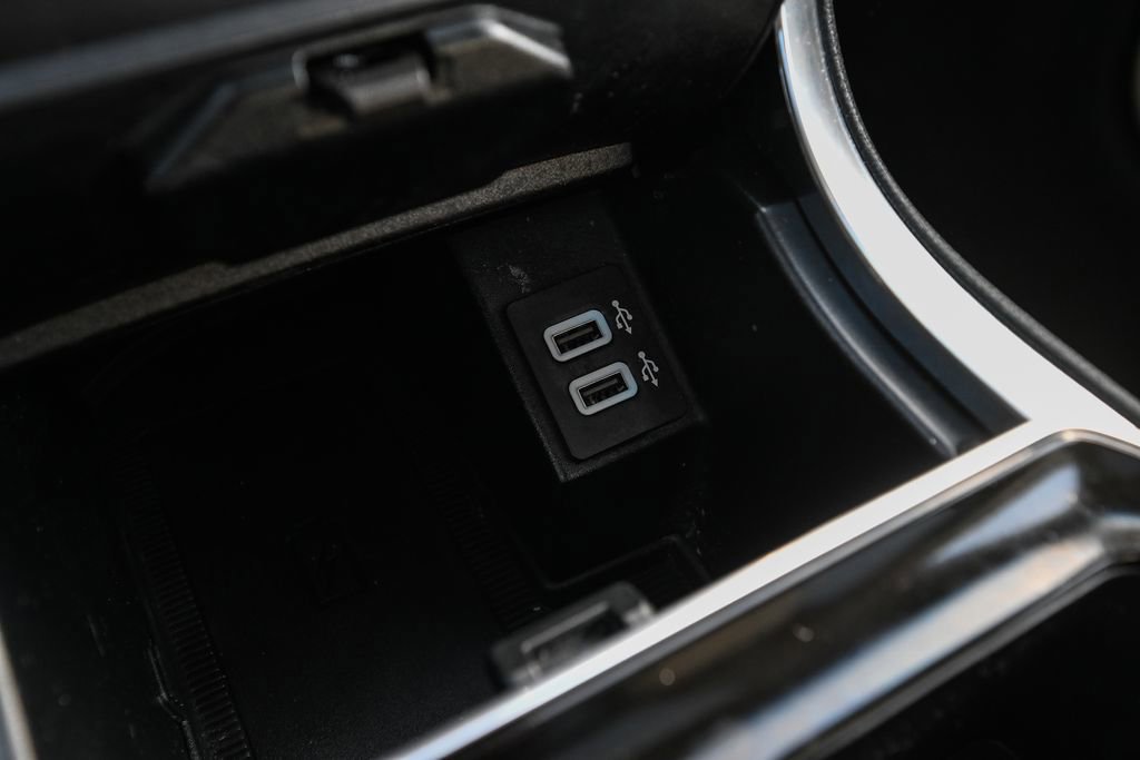 Certified 2020 Ford Edge Titanium w/ Equipment Group 301A image 39