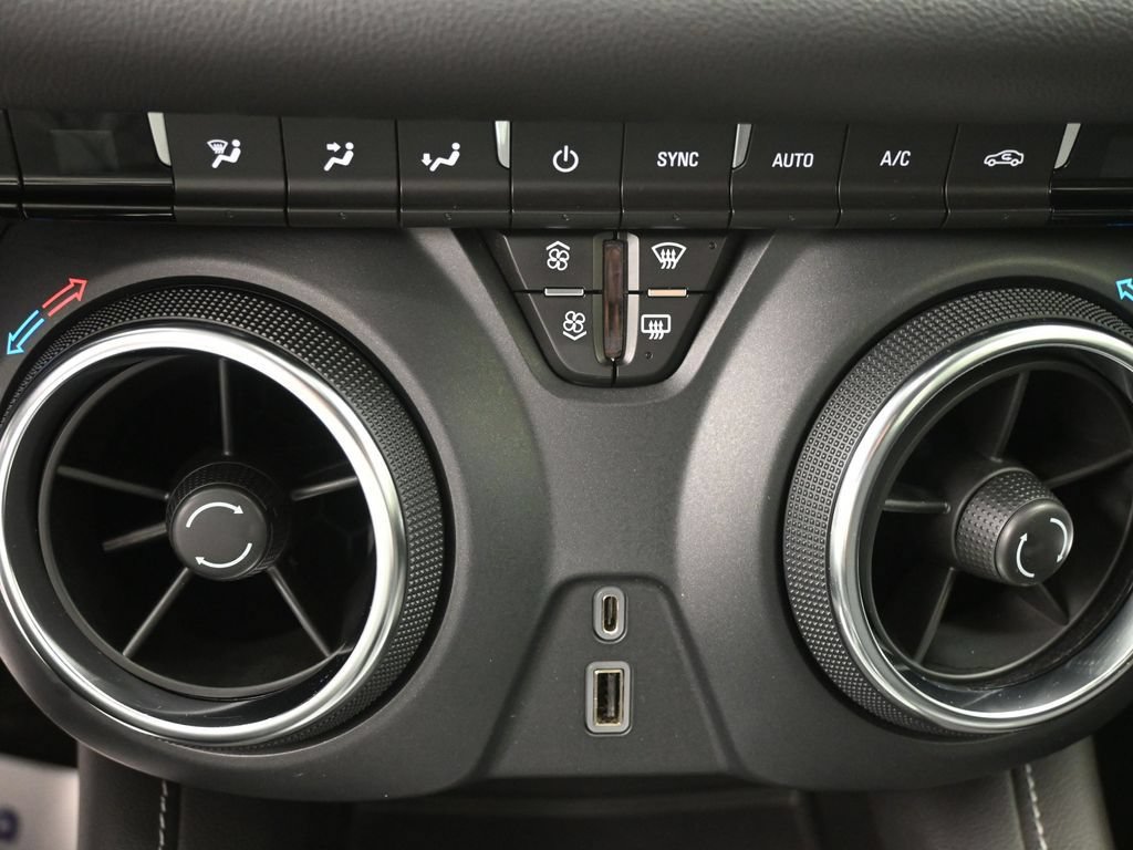 Used 2023 Chevrolet Blazer LT FWD image 13