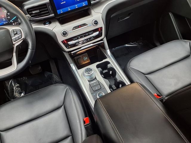 Certified 2023 Ford Explorer XLT w/ Equipment Group 202A image 16