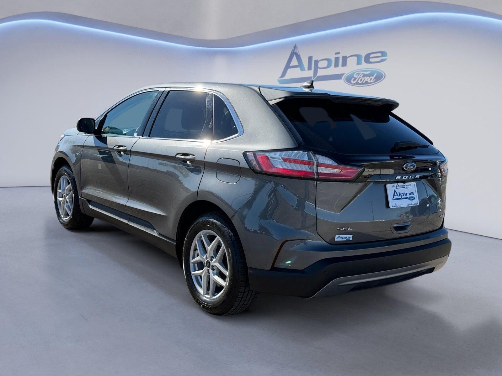 Certified 2024 Ford Edge SEL AWD/4WD image 3