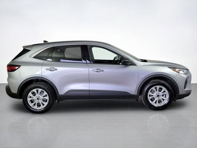 Certified 2023 Ford Escape Active AWD/4WD image 2