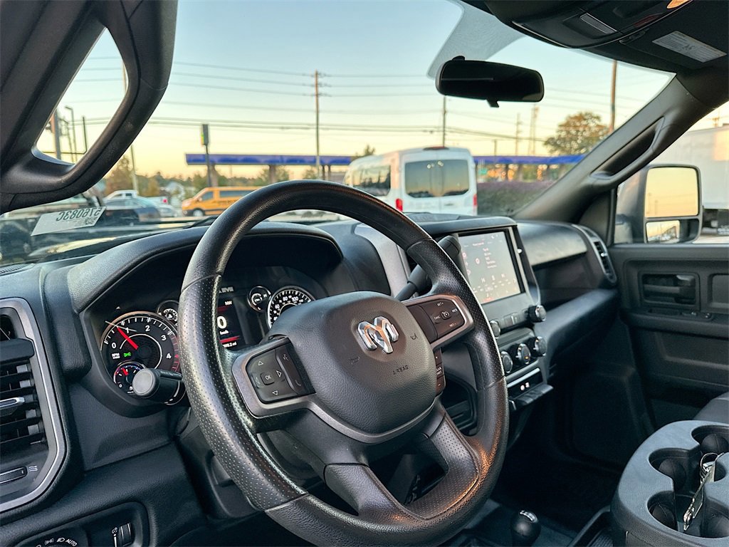Used 2024 RAM 2500 Tradesman w/ Chrome Appearance Group image 11