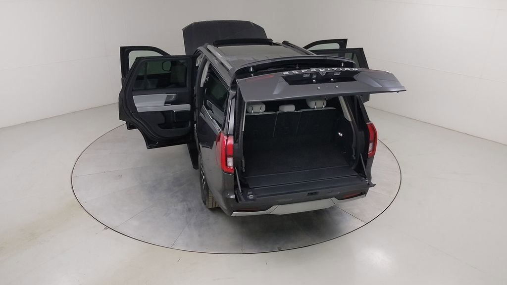 Certified 2025 Ford Expedition Platinum image 55