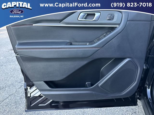 Certified 2025 Ford Explorer ST-Line w/ Premium Package AWD/4WD image 19