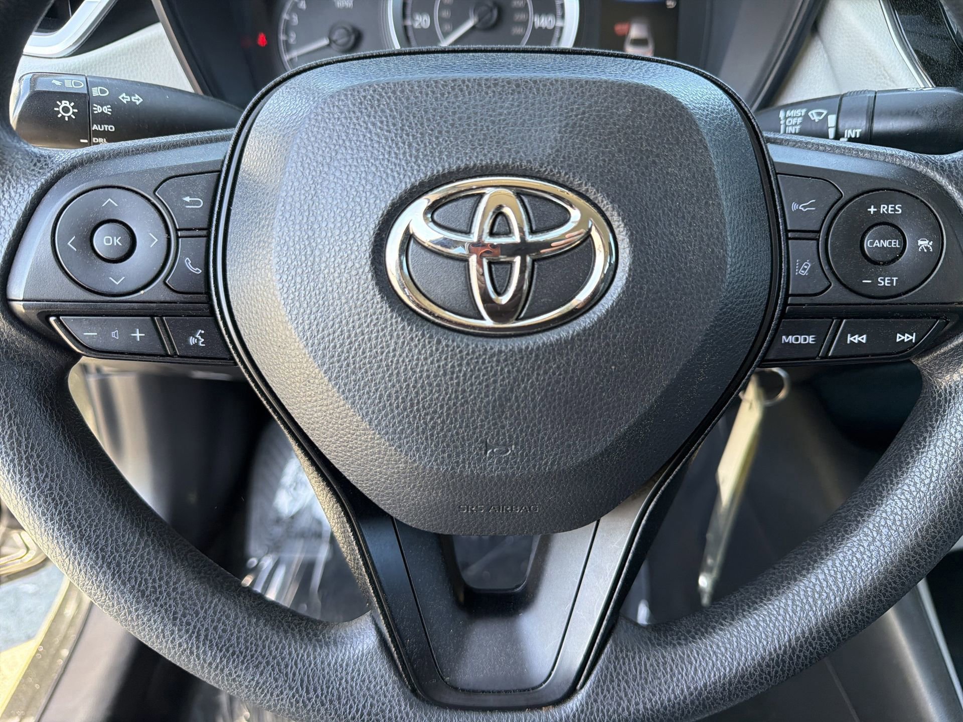 Used 2022 Toyota Corolla LE image 20