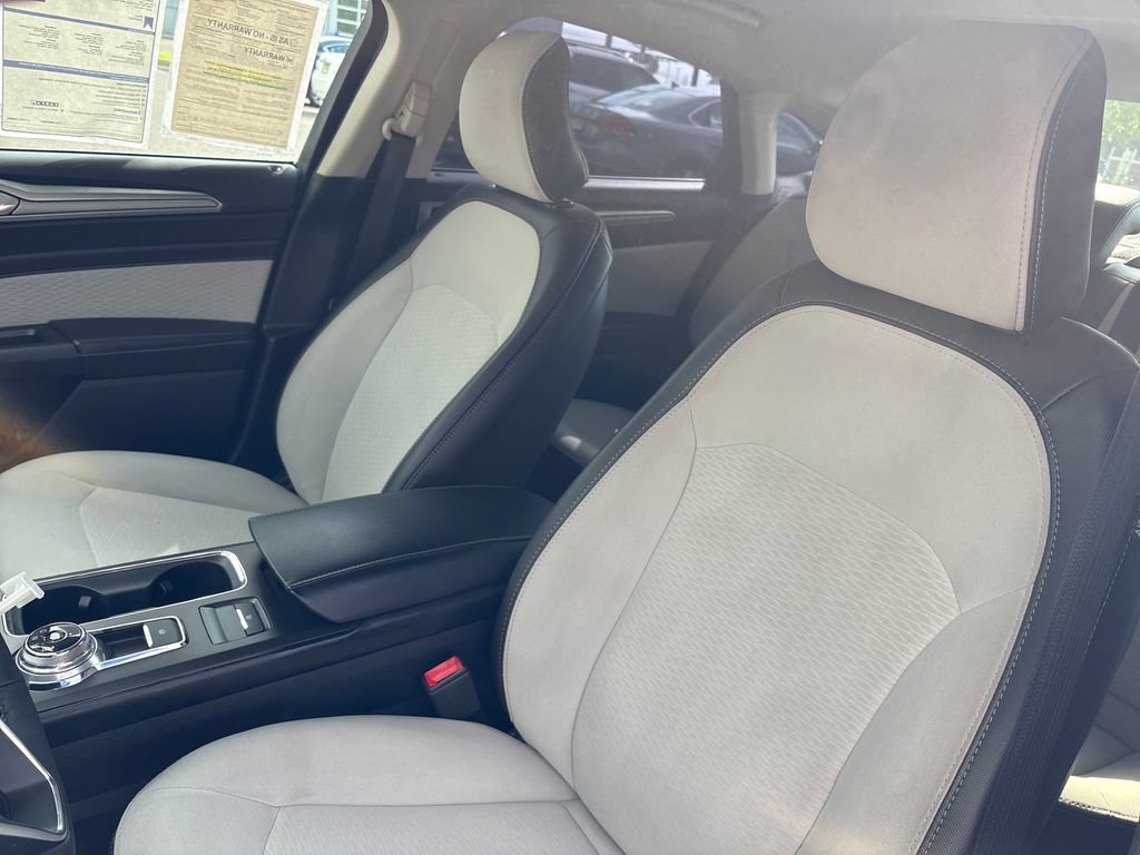 Certified 2019 Ford Fusion SE w/ Equipment Group 151A FWD image 15