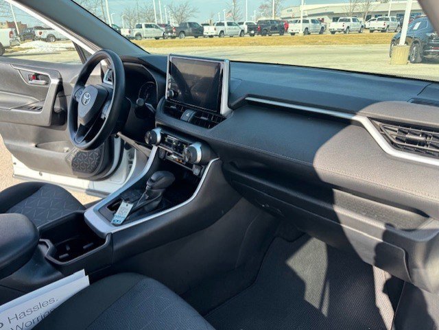 Used 2023 Toyota RAV4 XLE image 32