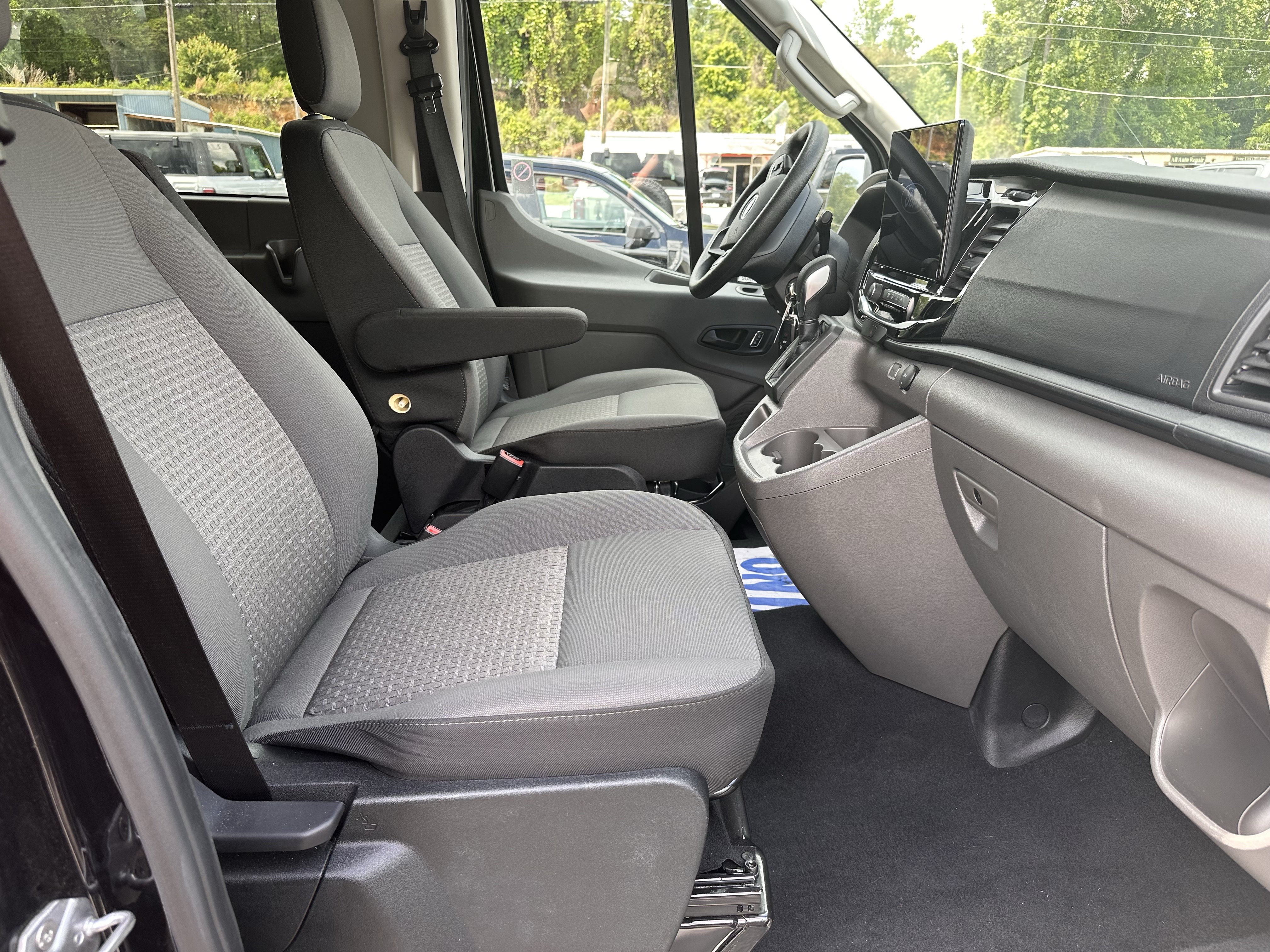 Certified 2025 Ford Transit 350 XLT RWD image 11