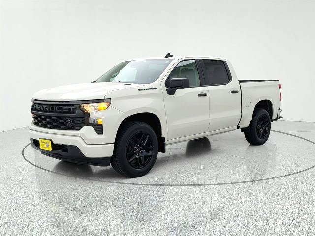 Used 2026 Chevrolet Silverado 1500 Custom w/ LPO, Dark Essentials Package RWD image 3