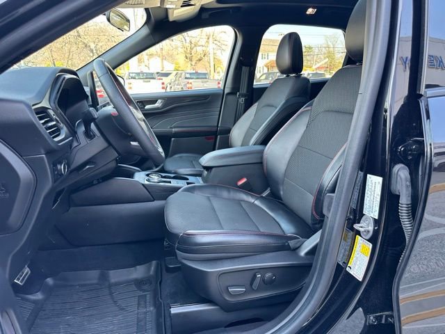Certified 2023 Ford Escape ST-Line w/ Tech Pack #1 image 39