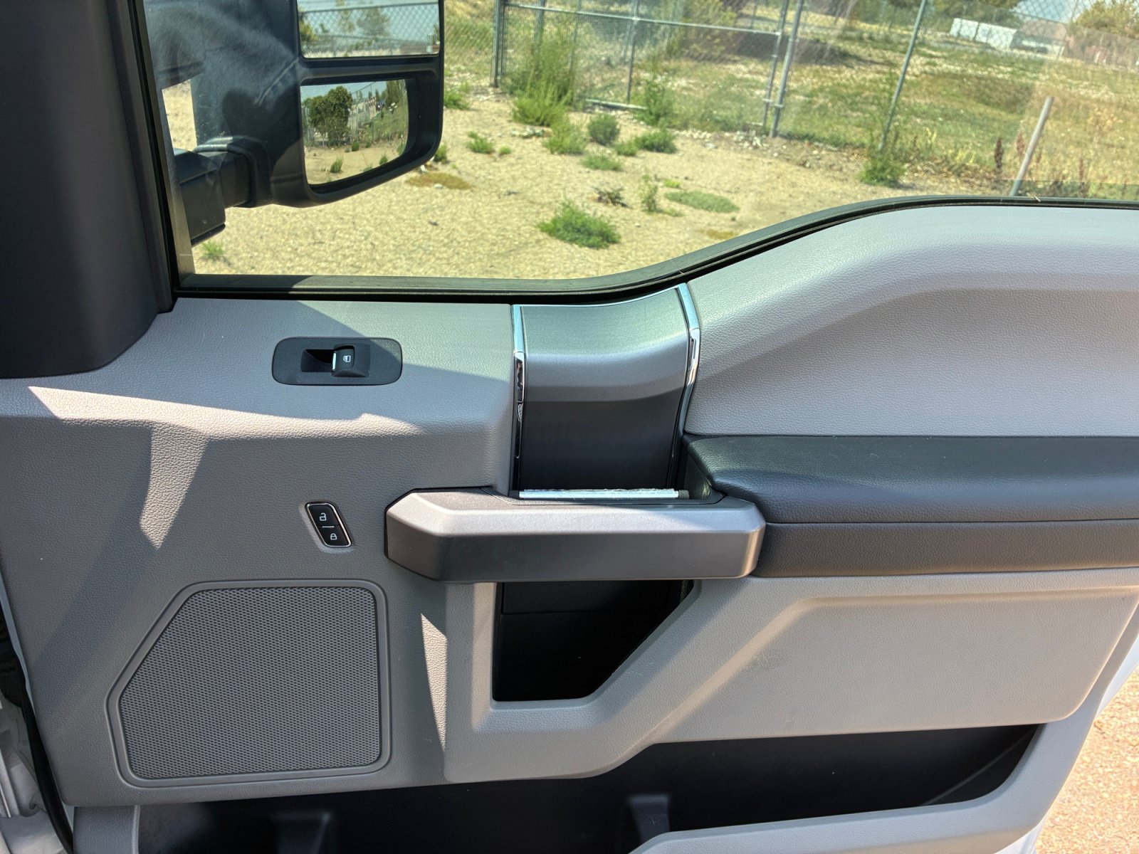 Certified 2020 Ford F250 XLT w/ XLT Premium Package AWD/4WD image 16