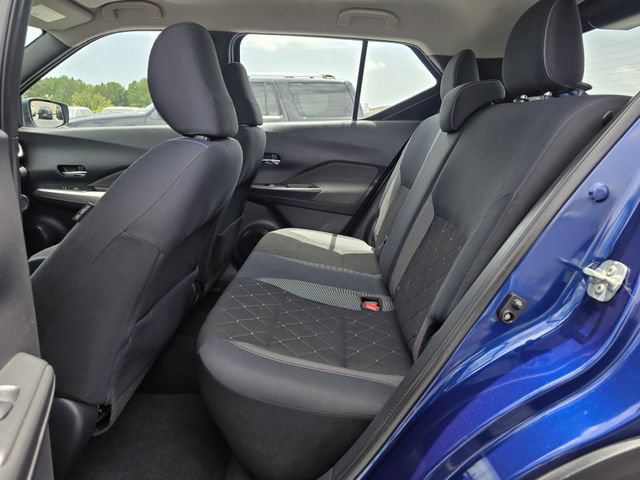 Used 2018 Nissan Kicks SV FWD image 16
