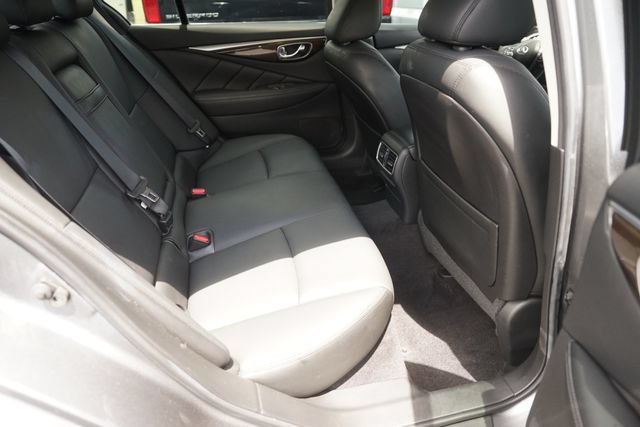Used 2018 INFINITI Q50 Luxe w/ Essential Package (3.0T Luxe) RWD image 16