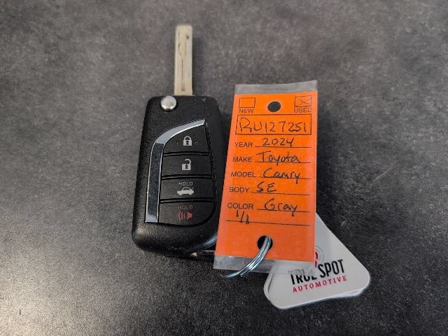Used 2024 Toyota Camry SE AWD/4WD image 30