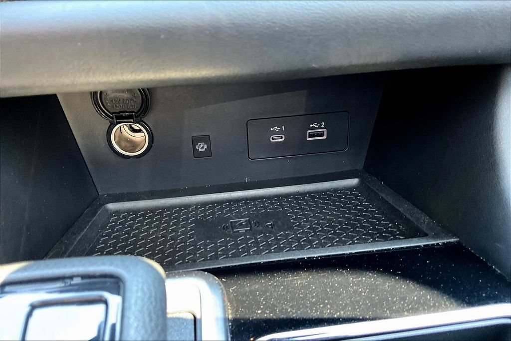 Used 2023 Nissan Pathfinder Platinum AWD/4WD image 18