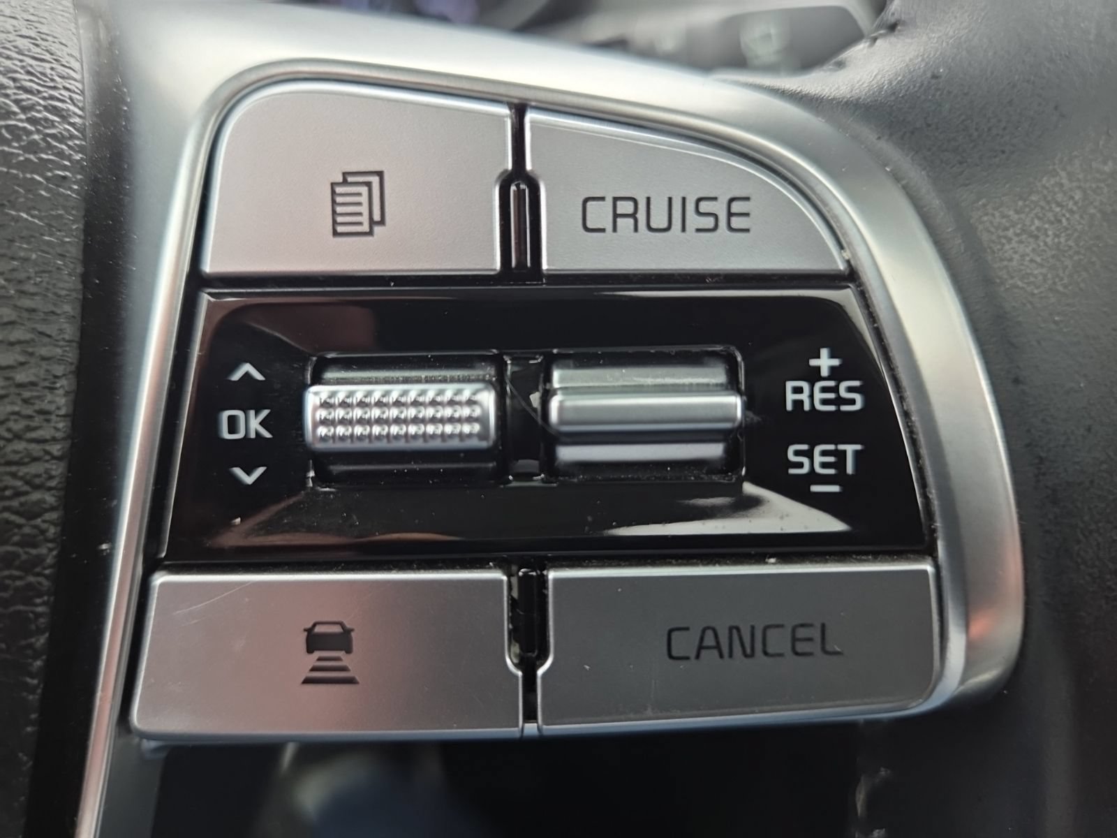Used 2021 Kia Telluride S AWD/4WD image 29