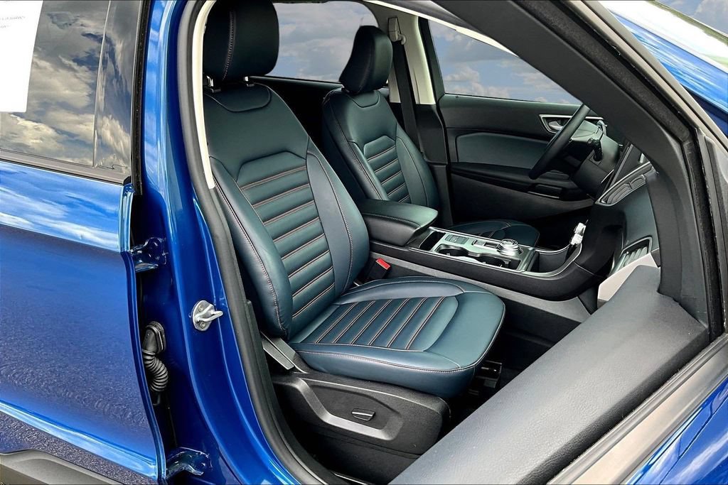 Certified 2024 Ford Edge SEL w/ Sport Appearance Package AWD/4WD image 31