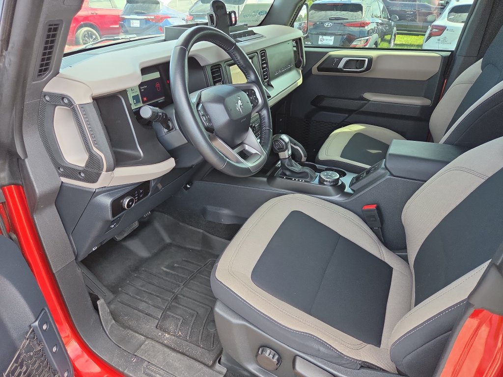 Certified 2023 Ford Bronco Big Bend w/ Sasquatch Package AWD/4WD image 11