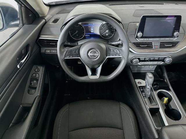Used 2024 Nissan Altima 2.5 SV FWD image 10