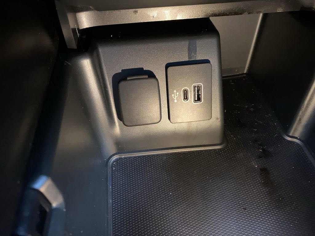 Certified 2025 Ford Explorer ST-Line image 31