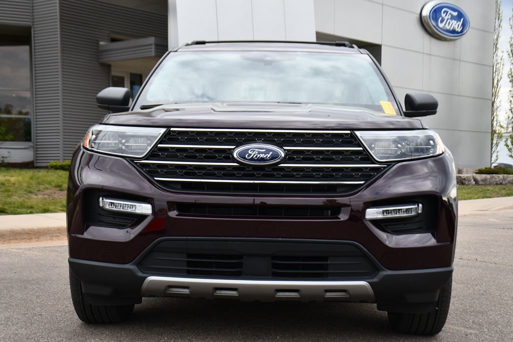 Certified 2023 Ford Explorer XLT w/ Equipment Group 202A AWD/4WD image 10
