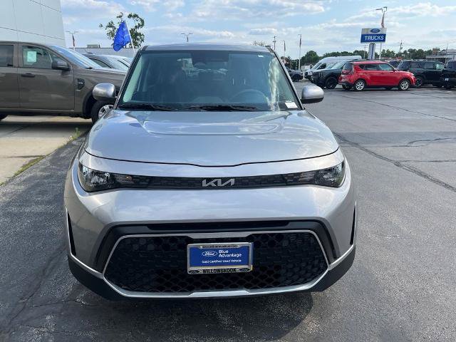 Used 2025 Kia Soul LX w/ LX Technology Package FWD image 2