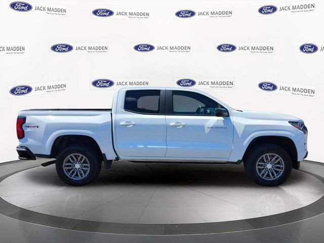 Used 2023 Chevrolet Colorado LT w/ LT Convenience Package II AWD/4WD image 6