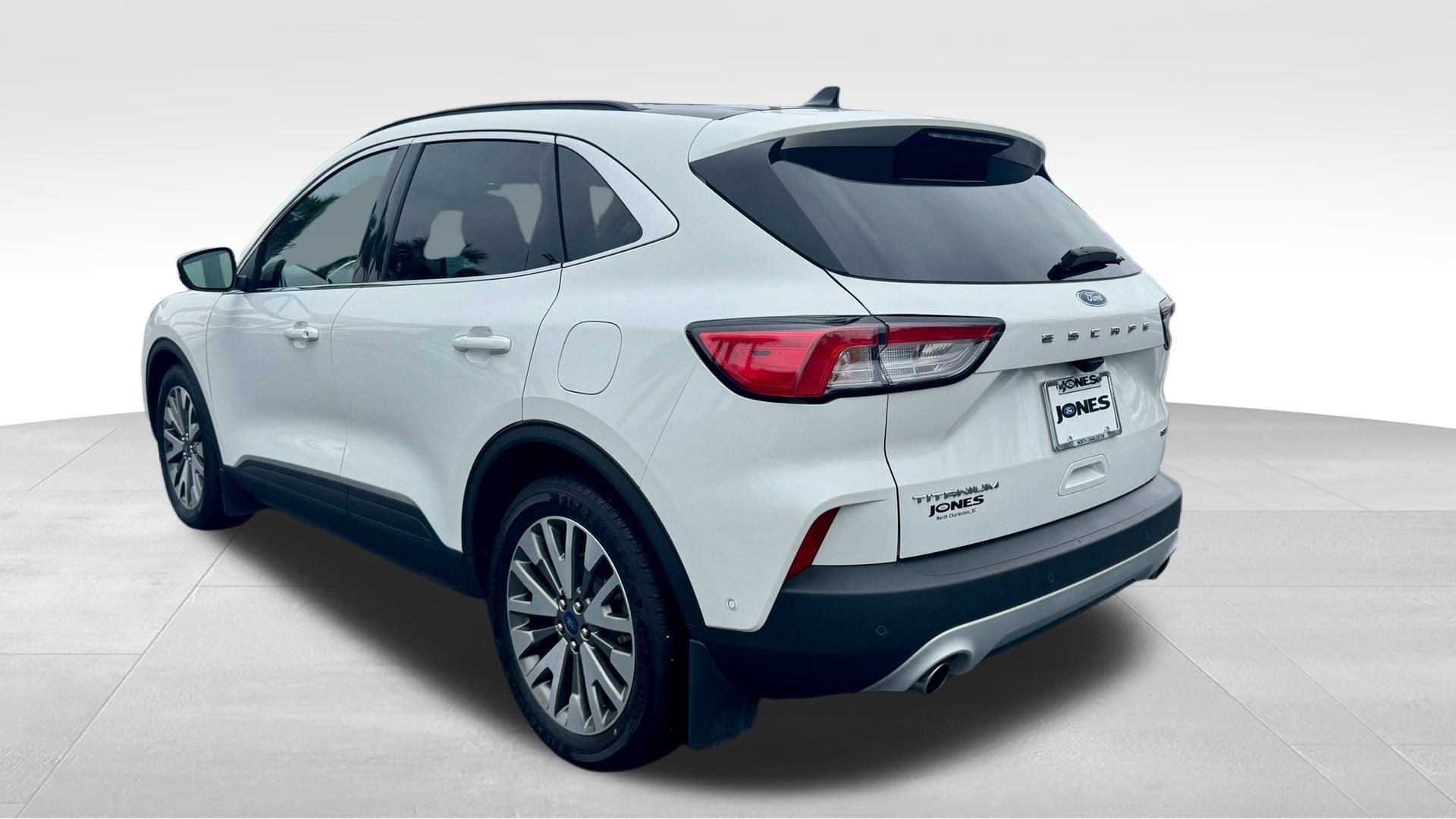 Certified 2020 Ford Escape Titanium image 16