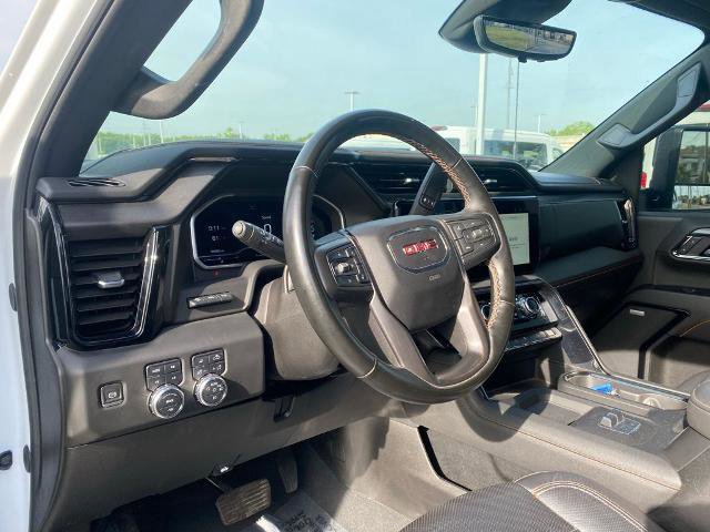 Used 2024 GMC Sierra 2500 AT4 w/ AT4 Premium Plus Package AWD/4WD image 12
