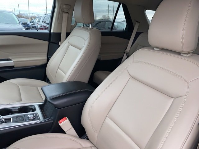 Certified 2023 Ford Explorer XLT w/ Equipment Group 202A image 22