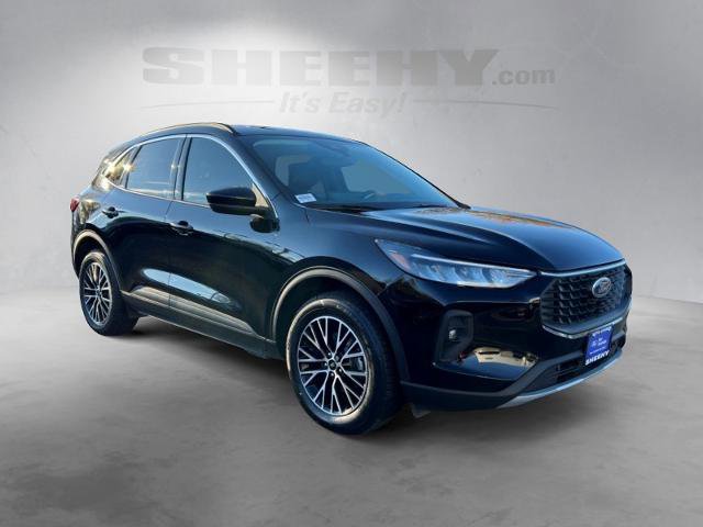 Certified 2023 Ford Escape SE image 2