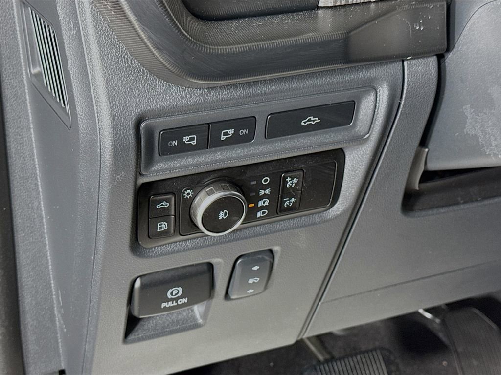 Certified 2023 Ford F150 Platinum w/ Equipment Group 701A High image 10