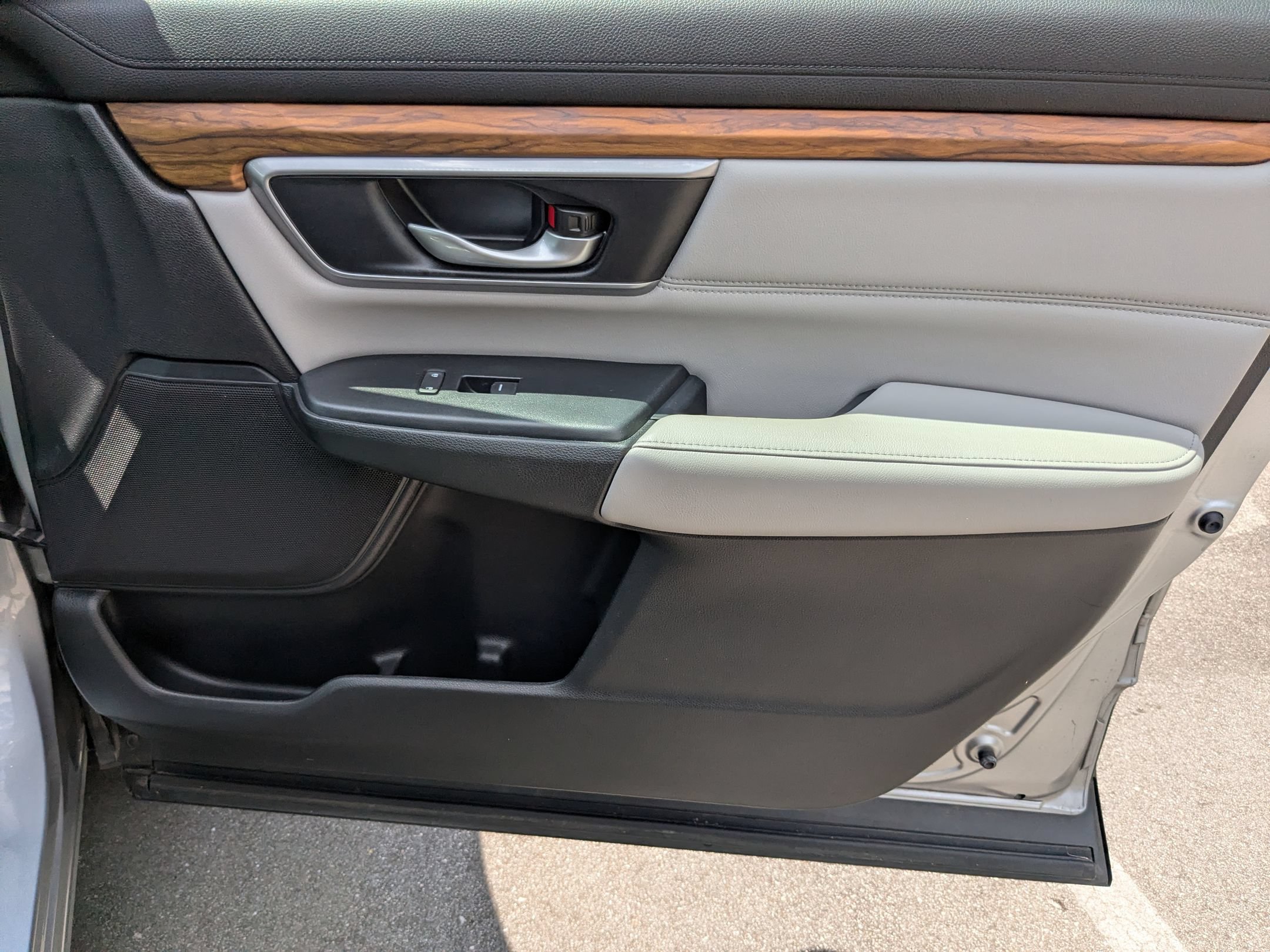 Used 2017 Honda CR-V EX-L image 29