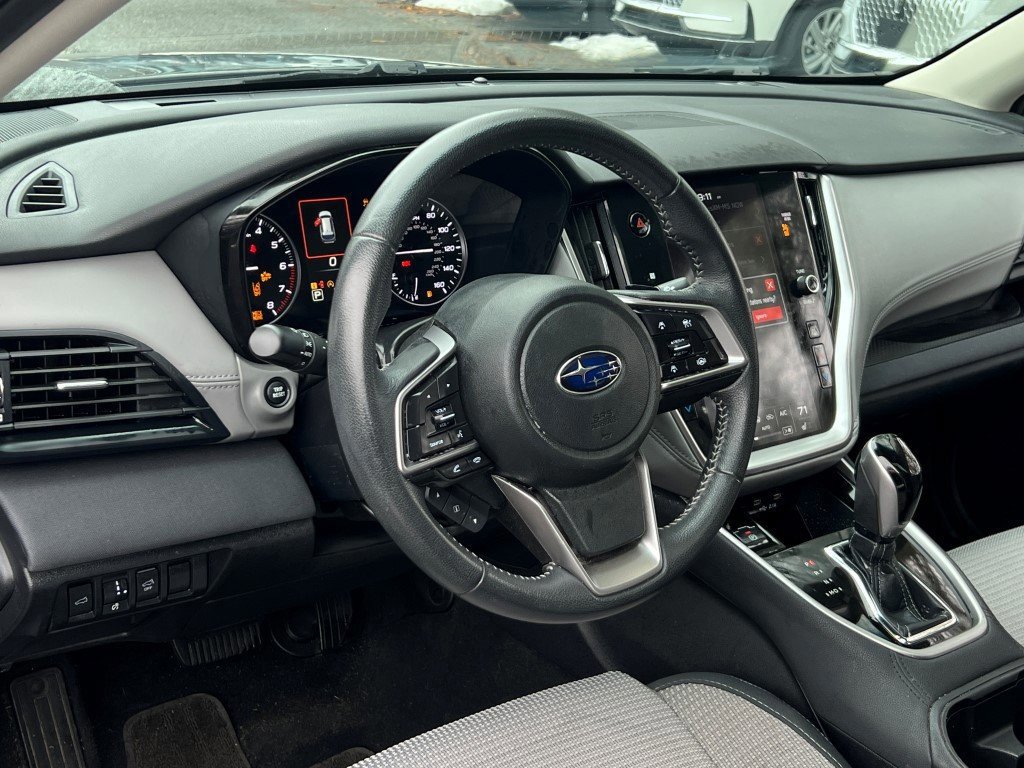 Used 2022 Subaru Outback Premium image 16